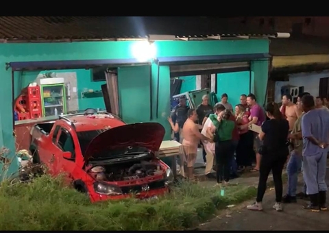 Homem morto por carro desgovernado é identificado; mãe fica desesperada