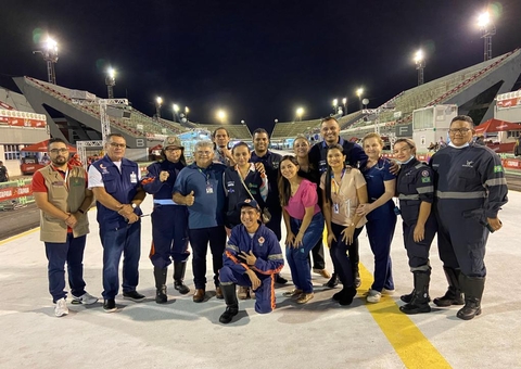 Ambulatórios são montados no sambódromo para ocorrências no desfile em Manaus
