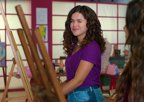 Maisa e Larissa Manoela se encontram no trailer da 3ª temporada de 'De Volta aos 15'