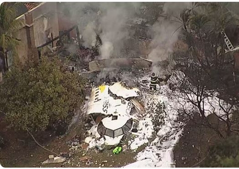 Prefeito reclama da demora na divulgação de lista de passageiros de avião que caiu em Vinhedo