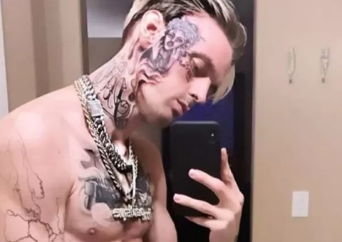 Cantor Aaron Carter é encontrado morto em banheiro e polícia apura o caso