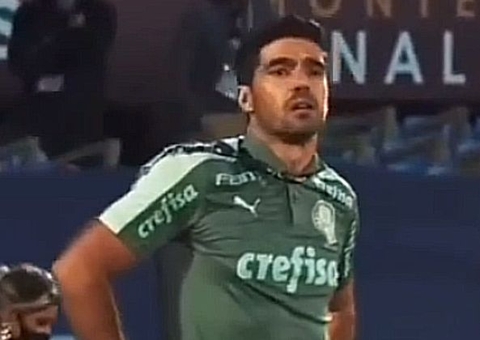 Abel completa 1000 dias no Palmeiras com mais cartões do que derrotas
