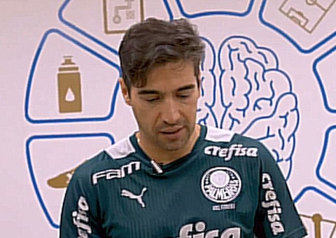 Mayke tem lesão constatada e Abel tem novo problema na lateral do Palmeiras