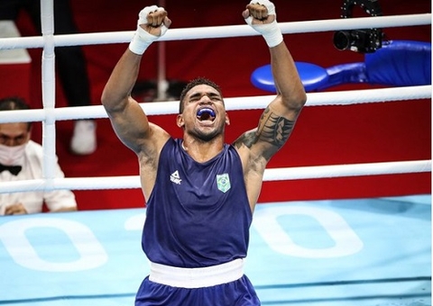 Boxe: Abner Teixeira comemora bronze nas Olimpíadas de Tóquio