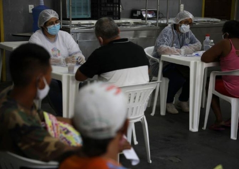 Mais de 80 moradores de rua são levados para abrigo temporário em Manaus