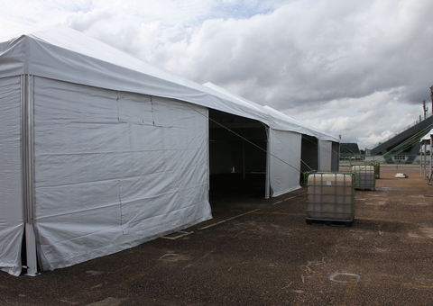 Moradores de rua serão acolhidos em abrigo após triagem, em Manaus