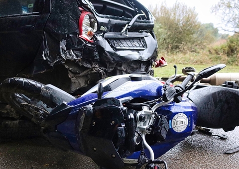 Acidente: Jovem morre ao ter moto atingida por motorista bêbado em Manaus