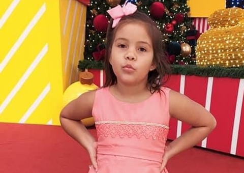 Criança de 8 anos é esmagada por placa de concreto enquanto participava de festinha