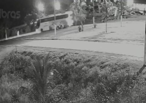 Idoso morre atropelado por ônibus em Presidente Figueiredo