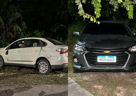 Idosa é socorrida após acidente entre carros na Av. Nathan Xavier