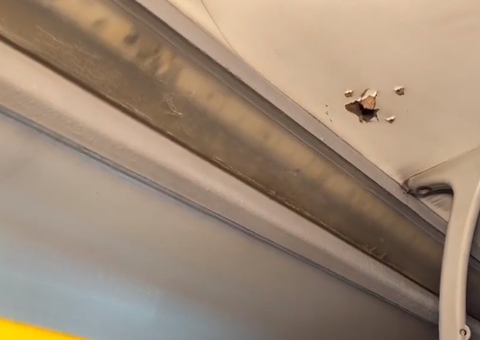 Criminosos atiram dentro de ônibus 640 durante assalto em Manaus