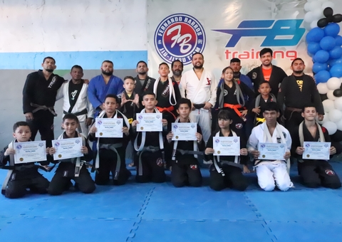 Projeto social do faixa preta Fernando Barros transforma vidas em Manaus