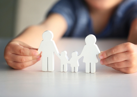 Licença-maternidade deve ser igual para mães biológicas e adotantes