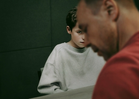 Fenômeno na Netflix, 'Adolescência' terá 2ª temporada após negativa de criador