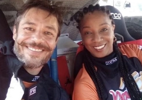 Amigos de infância, Adriana Lessa e Igor Cotrim assumem namoro