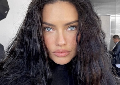 Adriana Lima choca em evento ao surgir com ‘novo rosto’: ‘o que ela fez?’