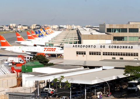 Após falsa ameaça de sequestro, aeroporto de Congonhas tem atraso em voos