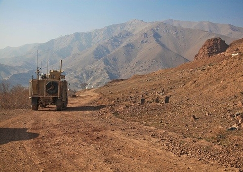 Cofundador do Talibã chega a Cabul para iniciar novo governo afegão