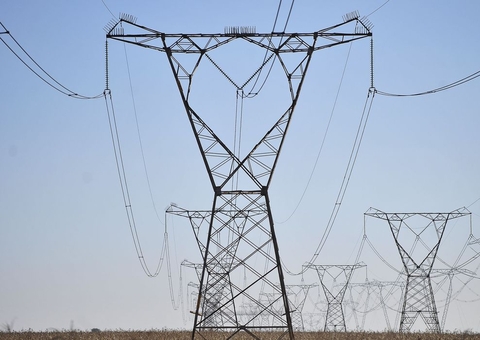 Ministro de Minas e Energia descarta racionamento de energia