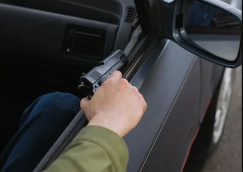 Jovem morre ao levar tiro no pescoço durante briga de trânsito em Manaus