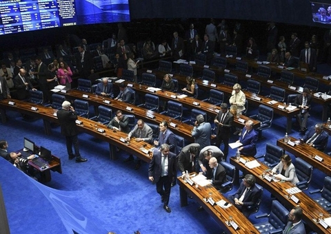 Senado aprova projeto que reajusta salários de servidores públicos federais