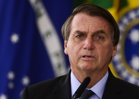 Bolsonaro afirma que pode autorizar reajuste para os servidores em 2022