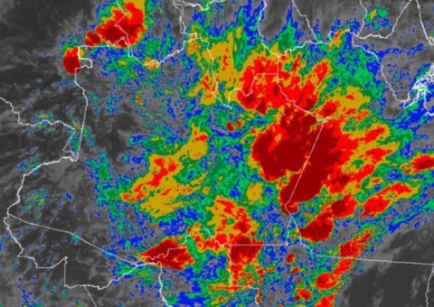 Tempestades atingem o Amazonas e provocam caos na véspera de Natal