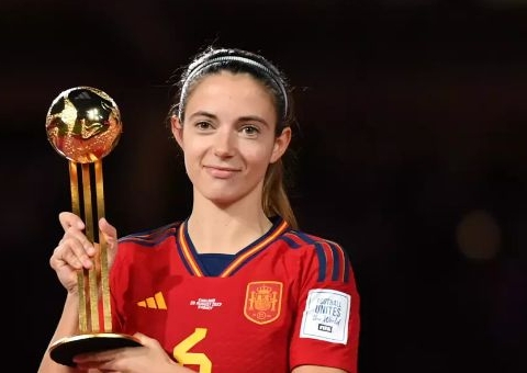 Meia da Espanha é eleita a melhor jogadora da Copa 2023; Earps é luva de ouro