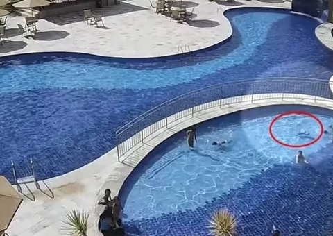 Bebê de 1 ano se afoga em hotel e funcionárias não percebem