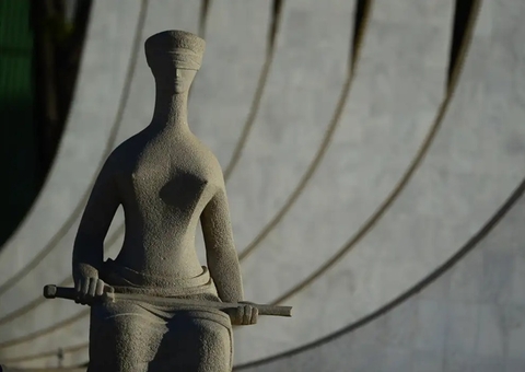 STF mantém regra que reduz aposentadoria por invalidez