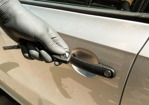 Dupla é perseguida e presa após furtar carros em Manaus