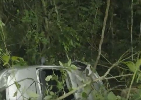 Universitário de psicologia capota carro dentro da Ufam