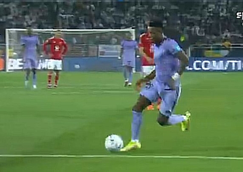 Real Madrid bate Al Ahly de goleada e está na final