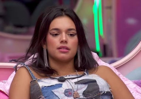 Humorista xinga Alane no Mesacast: 'filha da p*ta'