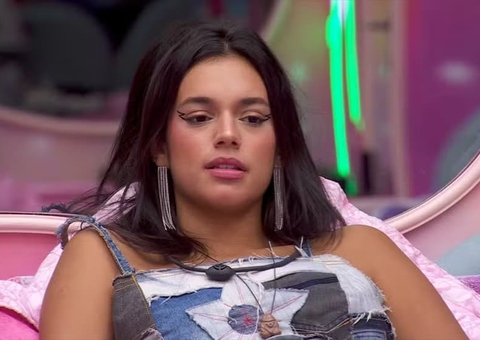 Humorista xinga Alane no Mesacast: 'filha da p*ta'