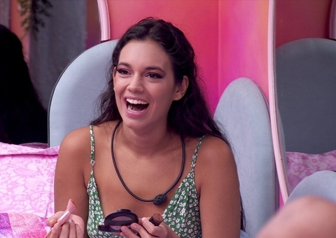 Alane revela que dormiu pelada no BBB24 e surpreende brothers