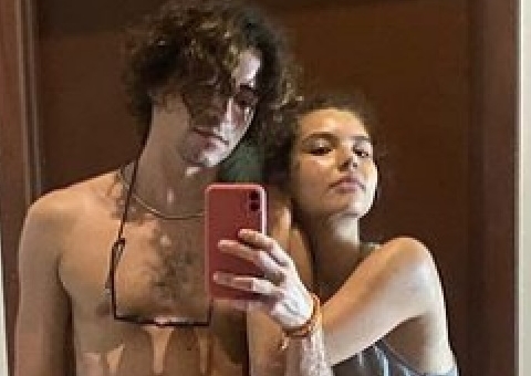 Jove e Juma: Jesuíta Barbosa homenageia Alanis Guillen em aniversário: ‘um beijo bom’