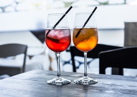 Consumo excessivo de álcool aumenta incidência de câncer colorretal em jovens