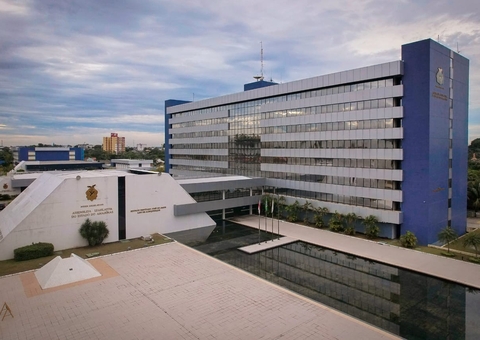 Aleam se torna ponto de coleta de água potável para enviar às famílias do RS