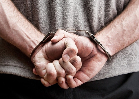 Homem é preso após tentar agredir ex-esposa e invadir a casa dela em Manaus