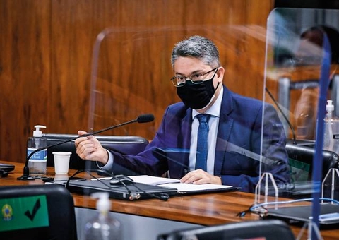 Senador Alessandro Vieira lança pré-candidatura à Presidência 