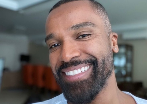 Defesa de Alexandre Pires se manifesta sobre ação da PF; empresário do cantor foi preso