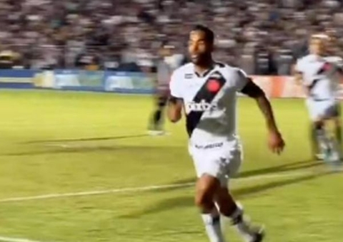 Vasco anuncia goleiro ex-Corinthians e renova com Alex Teixeira