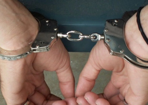 Moradores se desesperam após vizinho tentar explodir apartamento em Manaus