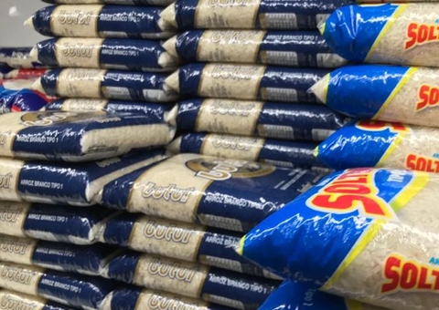 Prefeito de Urucurituba esconde valor de gastos com alimentos