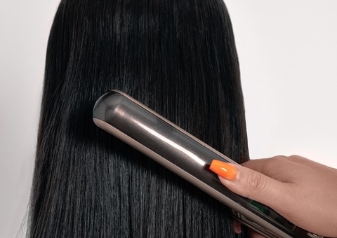 Anvisa alerta sobre uso do formol como alisante de cabelos