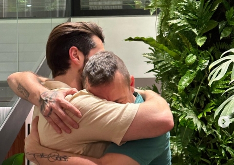 Alok reencontra pai após escapar da guerra em Israel