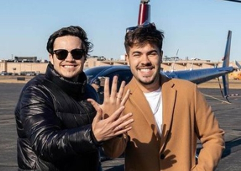  Influencer Álvaro anuncia fim do noivado e desabafa: 'terminou por mensage