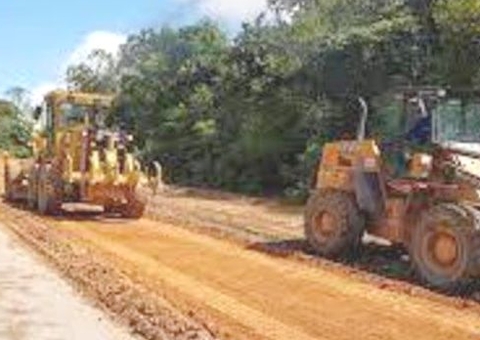 Recuperação de vicinais leva R$ 1,5 milhão de Alvarães