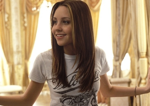 Ex-estrela teen, Amanda Bynes é detida pela polícia em Los Angeles 